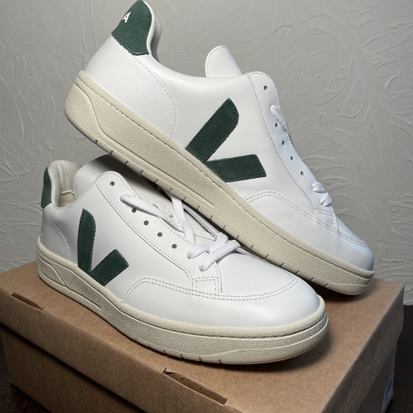 Veja Shoes - Veja V-12 White Cyprus Women's Size 10